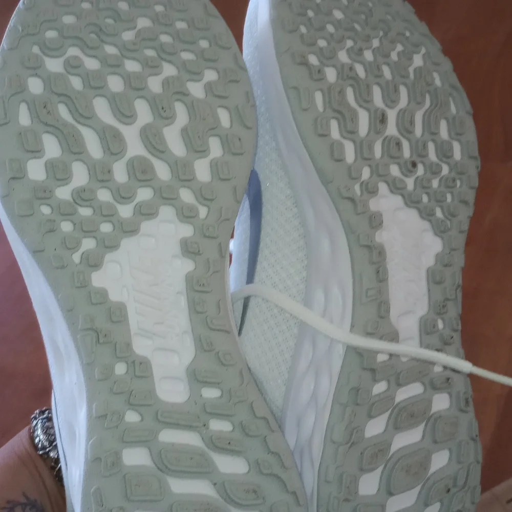 NOWT - Picture 4 of 8